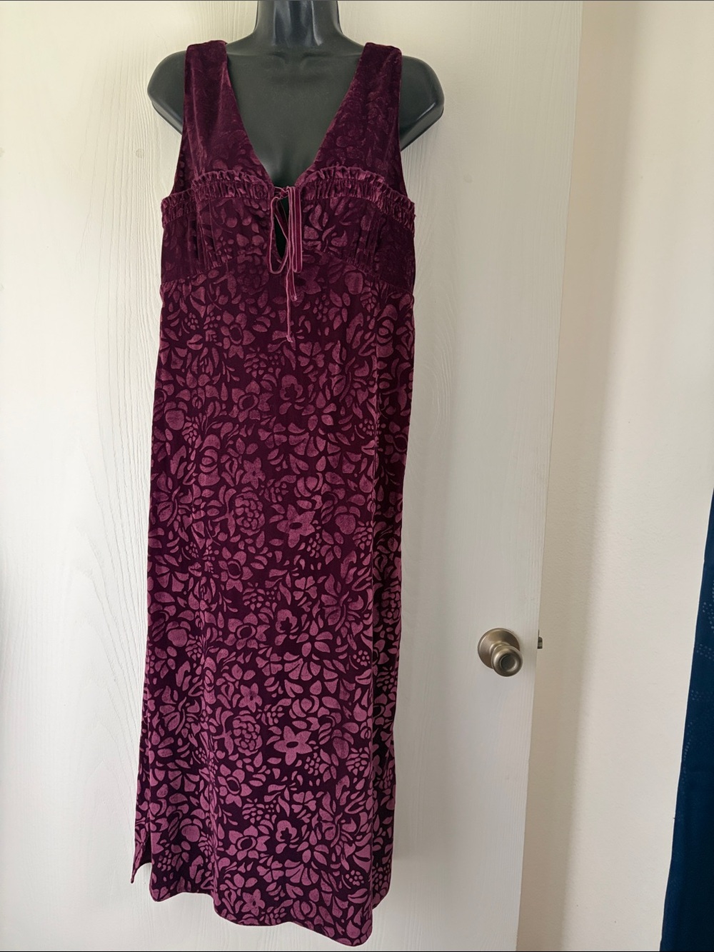 Anthropologie Burn Out Velvet Midi Dress